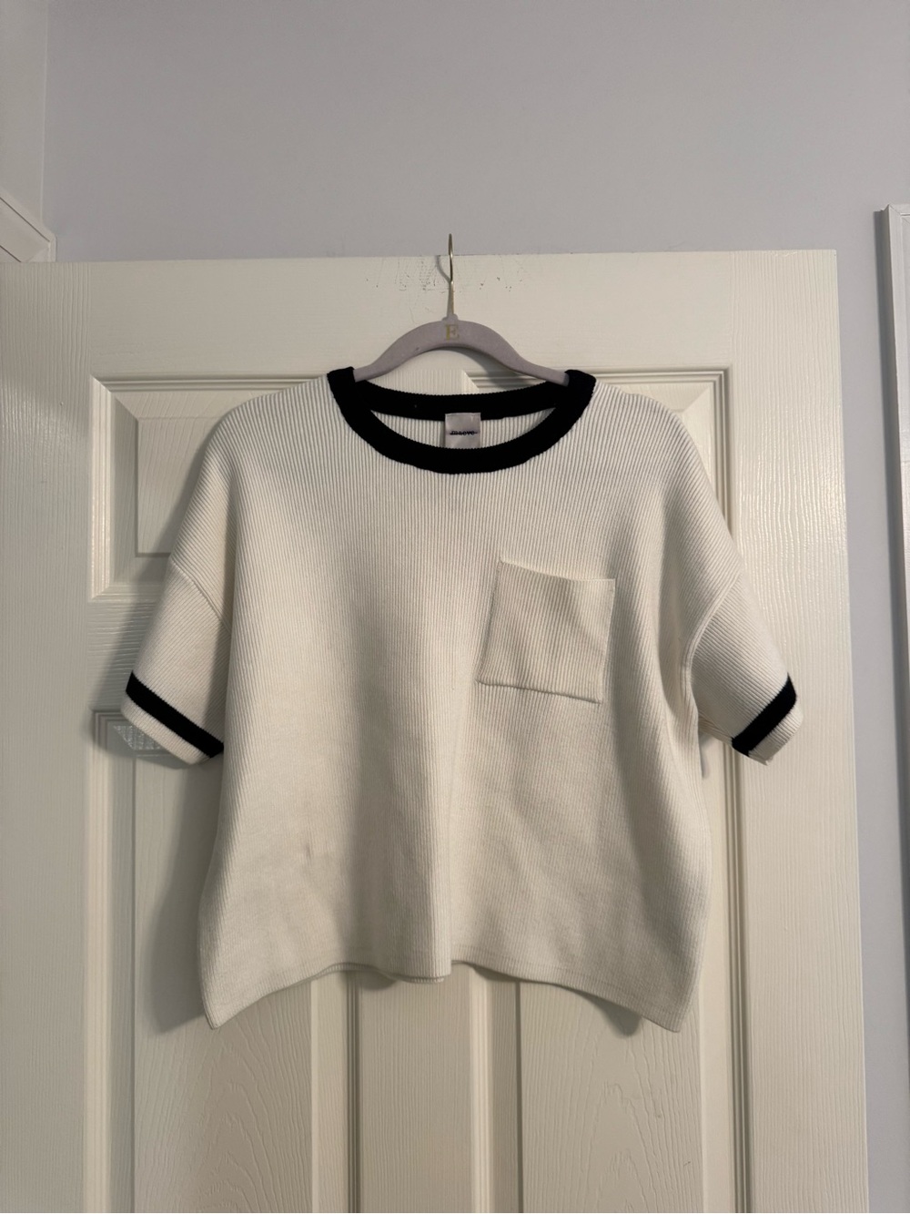 Maeve White Short Sleeve Pocket Sweater with Navy